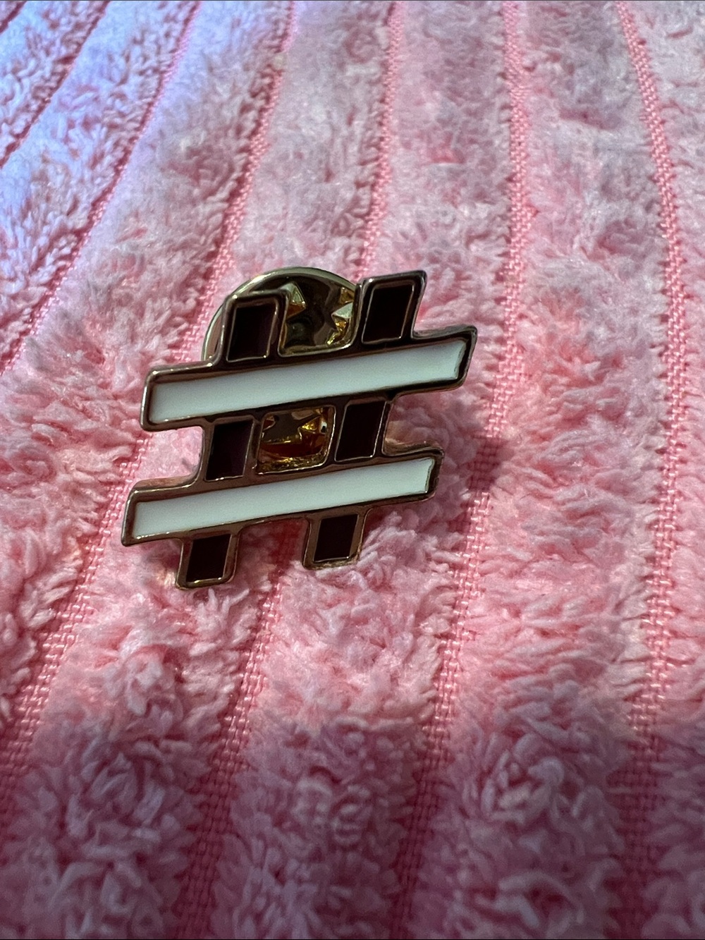 Henri Bendel Influencer Hashtag Pin - Picture 5 of 5